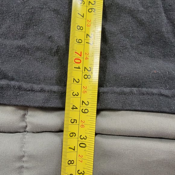 Neff Ripe Strawberry Adults XL Black Short Sleeve T Shirt Casual Street Wear - Picture 10 of 10